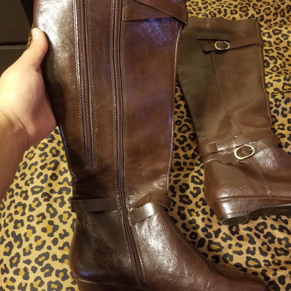 Brand new fabulous sexy brown and gold boots